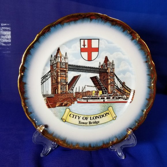 Vintage Tower Bridge City of London Souvenir Plate - Picture 1 of 3